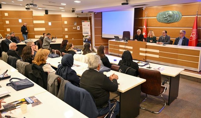 Bornova'da yerelden güçlü yönetişim