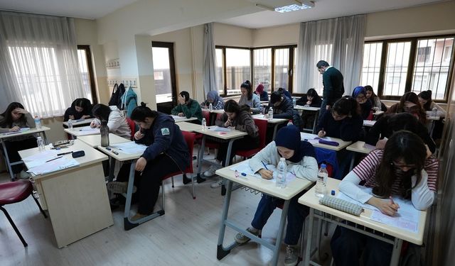 Denizli Büyükşehir'den YKS adaylarına destek