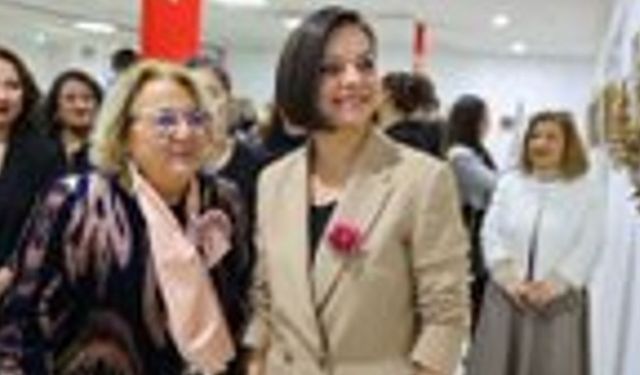 Karabağlar'dasanatla nefes alan sergi