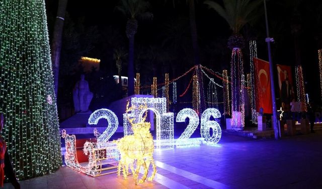 Meydanın ışıltısı fotoğraf karelerinde ölümsüzleşti