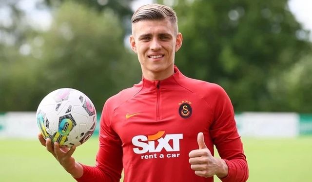 Galatasaray'da Transferin Son Saatlerinde Sürpriz Ayrılık