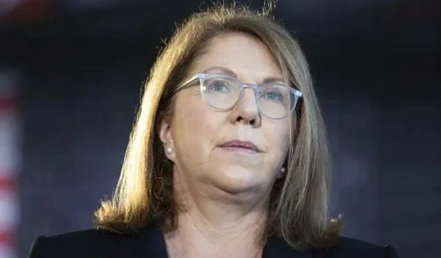 Avustralya Hürmüz Boğazı'na gemi göndermeyecek