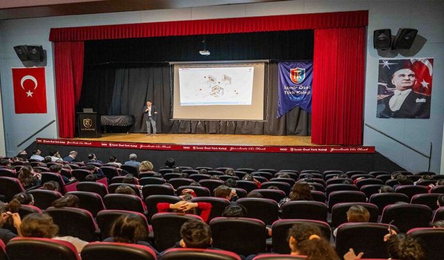 Bornova'da deprem bilinci artıyor