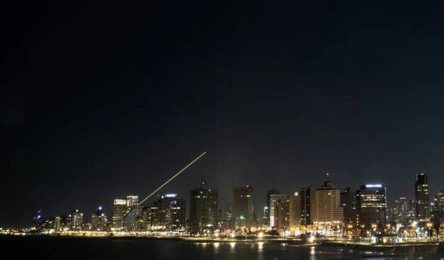 İran misillemesi: Kudüs'te patlama sesleri