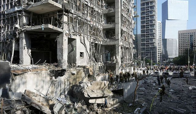 İran'da saldırılarda ölü sayısı 787'ye yükseld