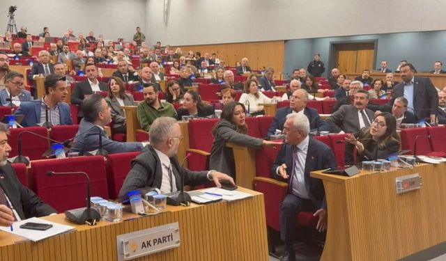 İzBB Meclisi'nde Söz Hakkı Tartışması: Meclise Ara Verildi