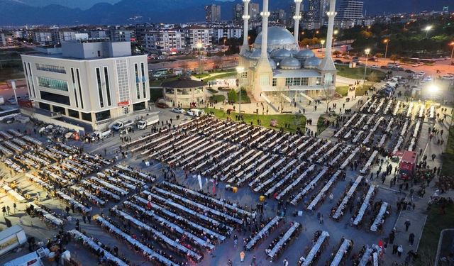 Karahasanlı Mahallesi'nde 7 bin kişilik iftar