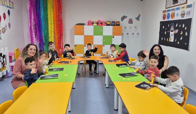 Kuşadası Belediyesi Çocuk gelişim Merkezi'nde minikler yarınlara hazırlanıyor
