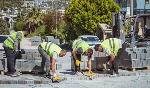 Kuşadası'nda güçlü üstyapı için yatırımlar devam ediyor