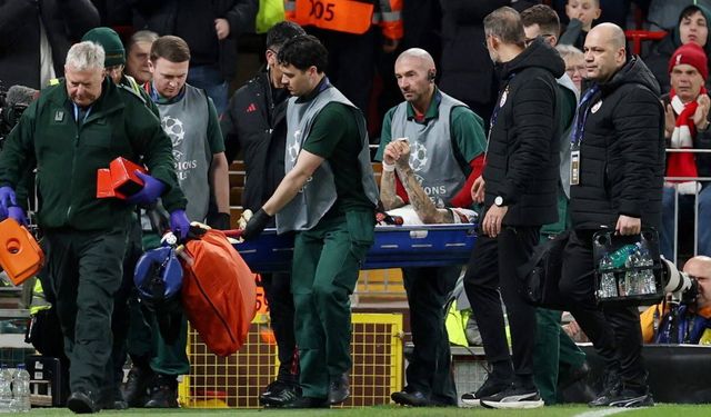 Liverpool'dan reklam panolarında değişiklik