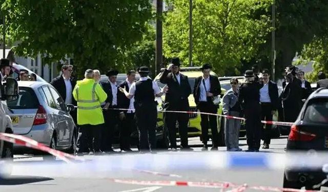 Londra'da bıçaklı saldırı: Yaralılar var