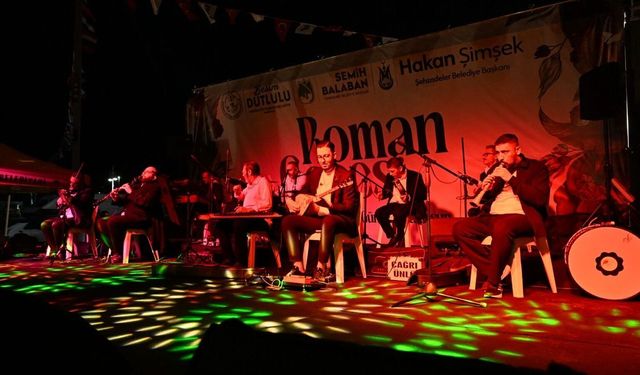 Manisa'da Romanlar Gecesi Coşkusu