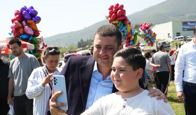 Torbalı Belediyesi'nden gökyüzünü renklendiren şenlik