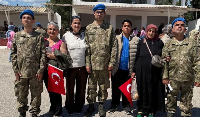 AYVALIK'IN ÖZEL ÇOCUKLARI TEMSİLİ ASKERLİK GURURU YAŞADI