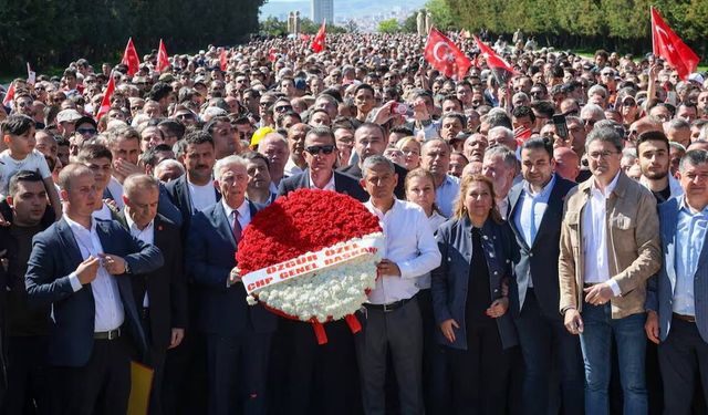 Dış Basın CHP'deki Gelişmeleri Manşetlere Taşıdı