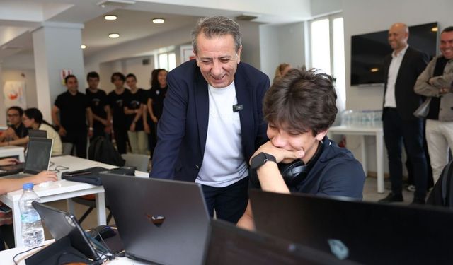 Efeler'de teknoloji rüzgarı yaşandı