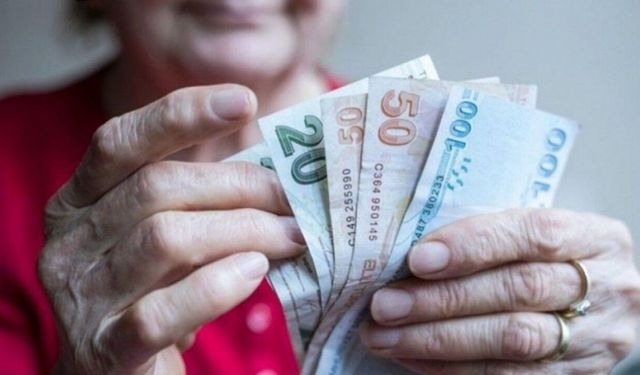 Emekli ikramiyesi ödemeleri sürüyor