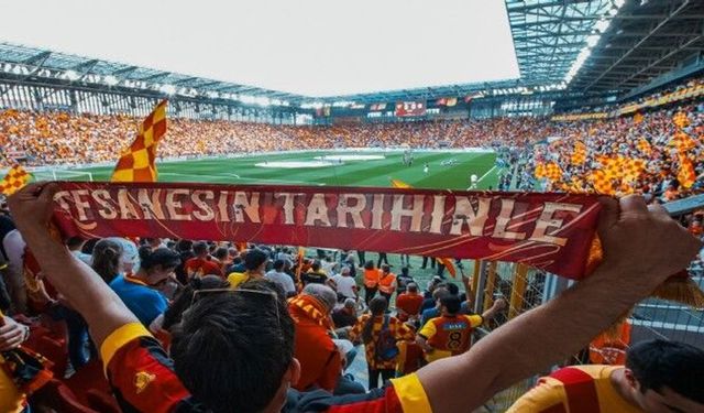 Göztepe tribün doluluğunda süper Lig'in zirvesine çıktı
