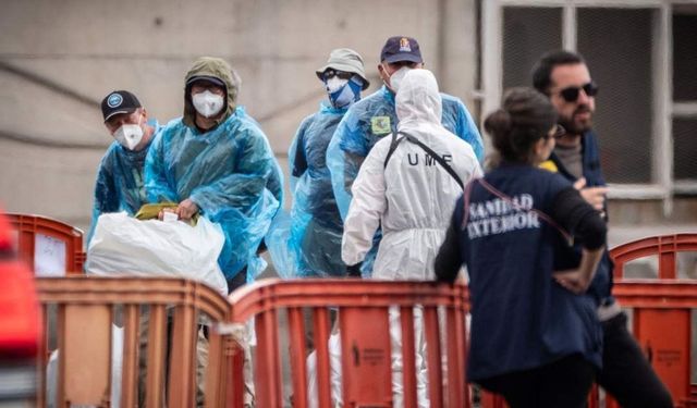 Hantavirüs alarmı: Karantinadaki gemide tahliyeler sürüyor