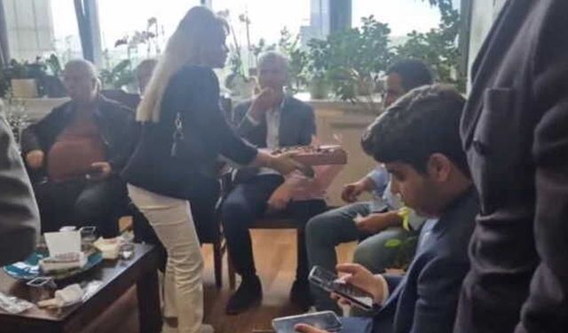 Kılıçdaroğlu ekibinden CHP Genel Merkezi'nde kutlama