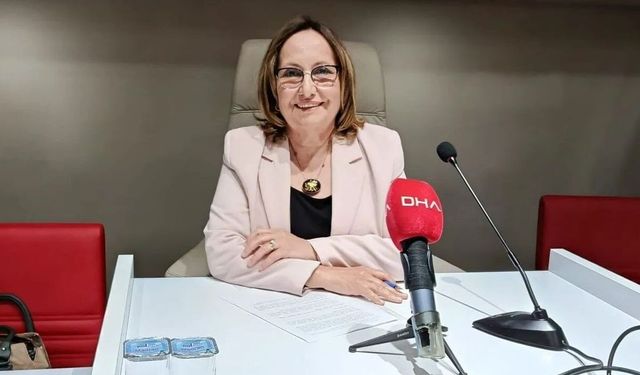 Güzelbahçe'de Ayşe Akın başkanvekili seçildi