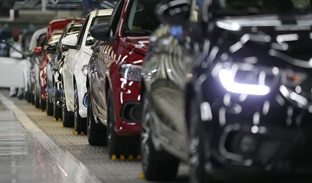 Otomobil ve hafif ticari araç pazarı daraldı