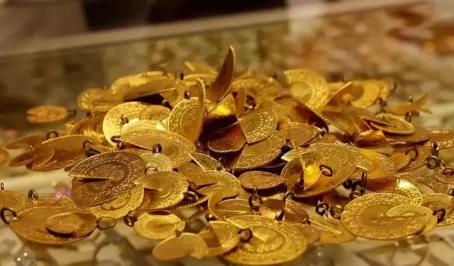 Altın zirveyi gördü: Gram altın 7 bin liraya yaklaştı