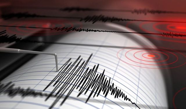 Endonezya'da 6,1 büyüklüğünde deprem