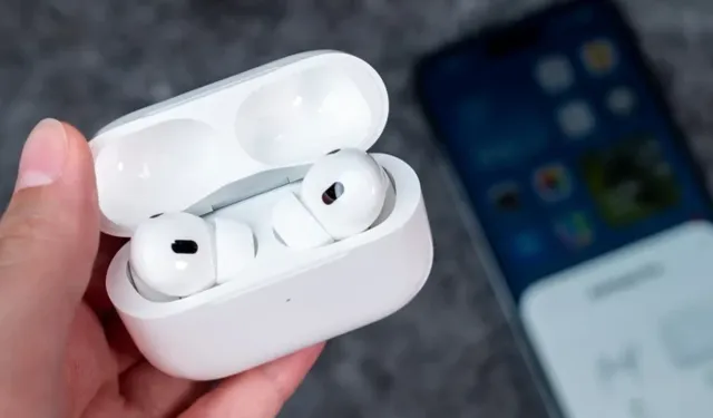 Kameralı AirPods sürprizi