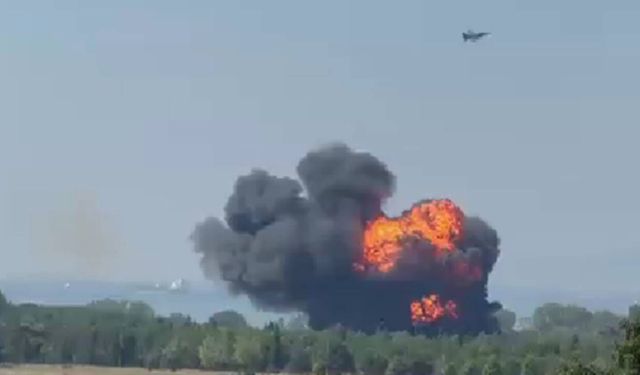 Yalova'da F-16 düştü: Pilot kurtuldu
