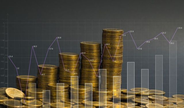 Altın fiyatlarında haftanın ilk gününde düşüş