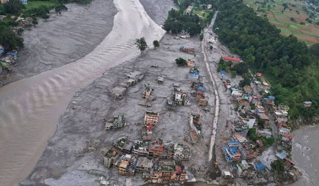 Nepal'de sel felaketi: Yıkım havadan görüntülendi