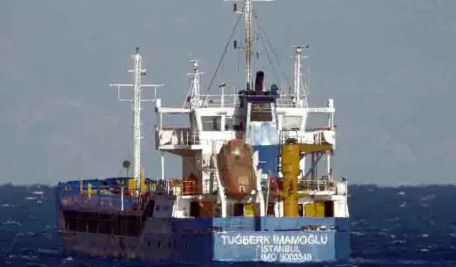 Silivri açıklarında iki ticari gemi çarpıştı