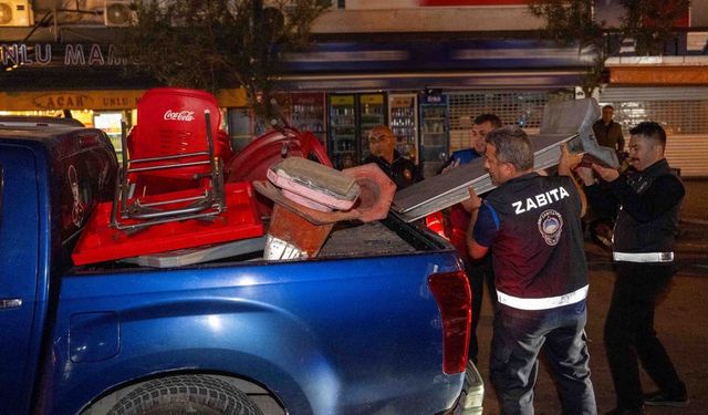 Bornova'da kaldırımlar özgürleşiyor
