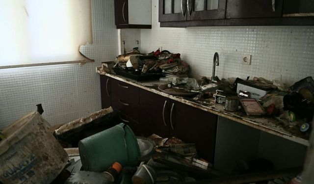 Kuşadası Belediyesi'nden çöp ev operasyonu