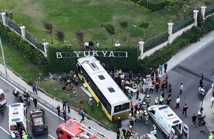Zeytinburnu'ndaki otobüs kazasında ölü sayısı arttı