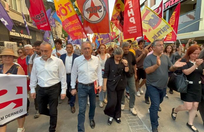 Feminist Gece Yürüyüşü'nde arbede!