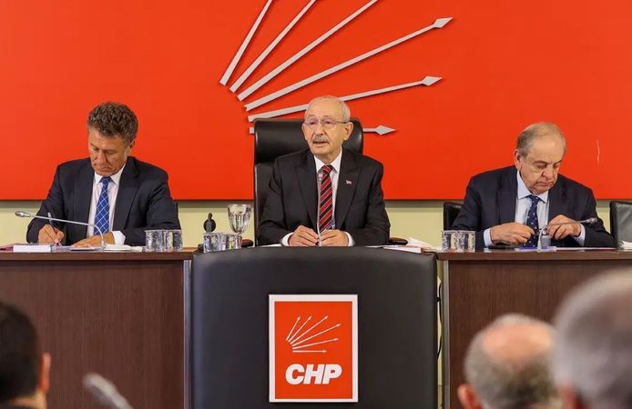 Butlan yönetimindeki CHP'de 3 isim için ihraç talebi