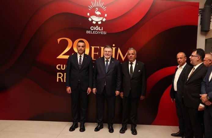 Çiğli'de Cumhuriyet'in 103. yılı coşkuyla kutlandı