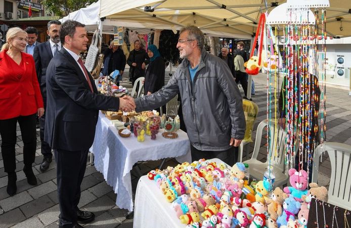 Kadın girişimciler Cumhuriyet Sokağı'na renk kattı