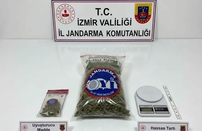 Torbalı'da fabrikaya uyuştur*cu operasyonu: 3 gözaltı