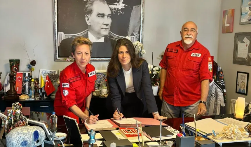 Çeşme'den, AKUT'la iş birliği