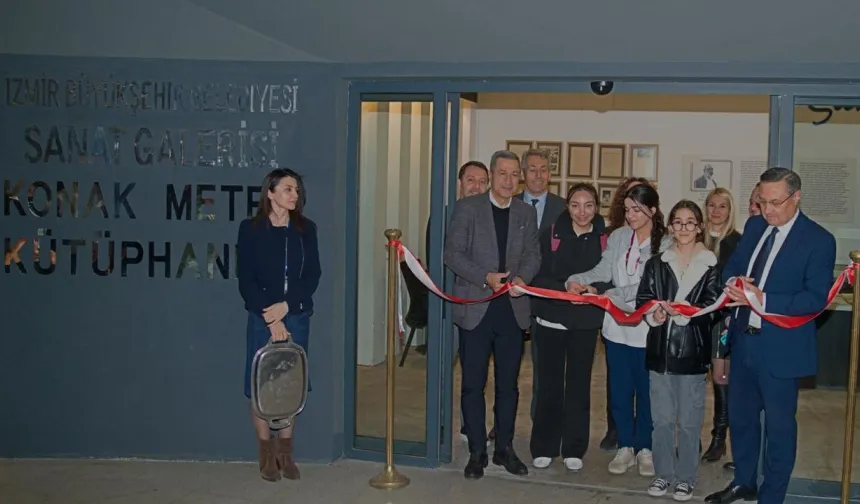 İzmir’in yeni kültürel durağı: Konak Metro’da kütüphane açıldı