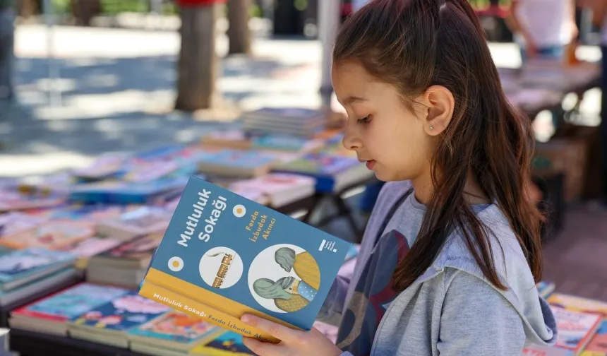 7'den 70'e herkes "1. Buca Kitap Günleri"ni sevdi