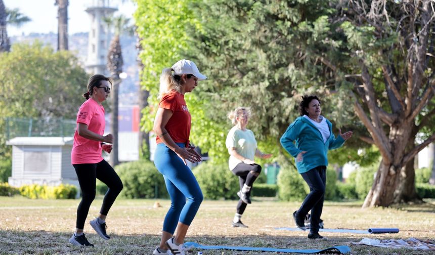 Konak'ta açık havada spor keyfi başladı
