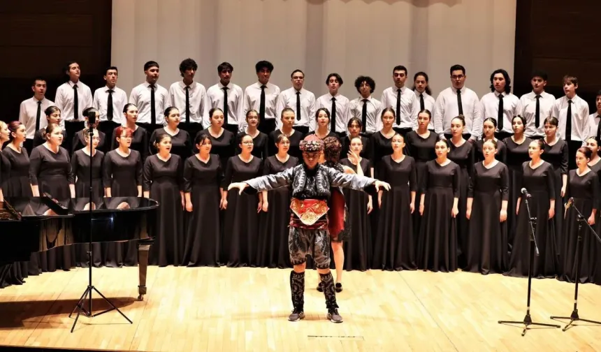 İzmir Uluslararası Çoksesli Korolar Festivali başladı: 75 koro sahnede