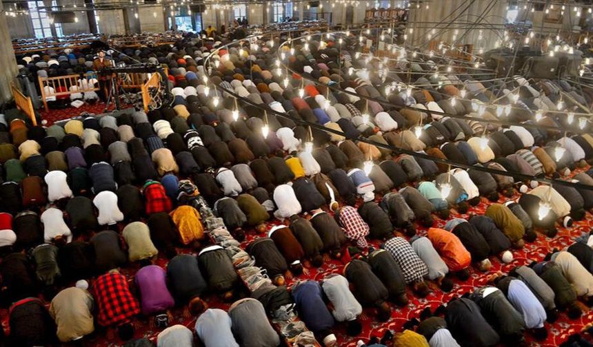 Bayram namazı kaç rekat? Kurban Bayramı namazı nasıl kılınır?
