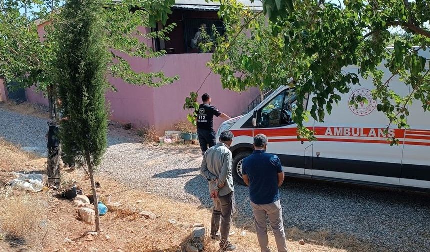 Eşini silahla vurarak öldürdü