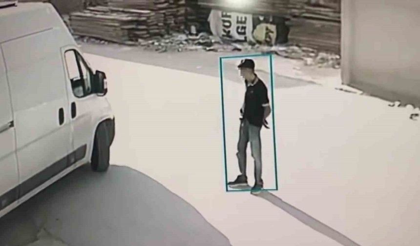 İki araç çalan 17 yaşındaki şüpheli, kovalamacada yakalandı