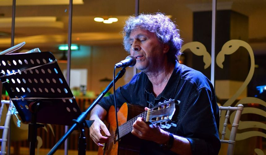 Nazım Hikmet Çiğli'de müzikli dinletiyle anıldı